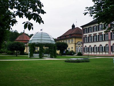 Badhotel im Kurpark von Bad Brückenau in der Rhön